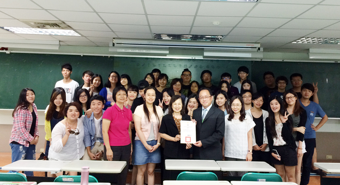 在地觀光產業 導入國際英語－桃園市政府觀光旅遊局局長赴開南大學分享經驗圖片