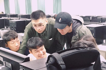 行銷系勇奪兩岸行銷冠軍，為校爭光 {2019.5.18第六屆兩岸行銷模擬決策大賽}圖片