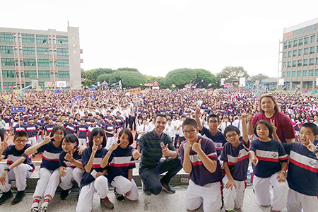 開南大學國際文化交流創舉-治平高中千人體驗奧地利舞_參與盛況圖片