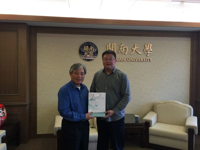河南大學國際交流處張波處長到我校訪問圖片
