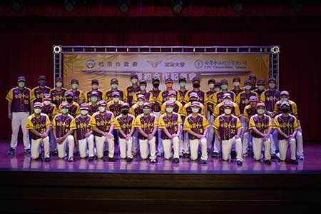 台灣中油棒球隊團體合影