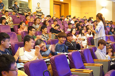 山狗大後生樂團與薪傳打擊樂團蒞校表演_師生們耳目一新廣大迴響圖片