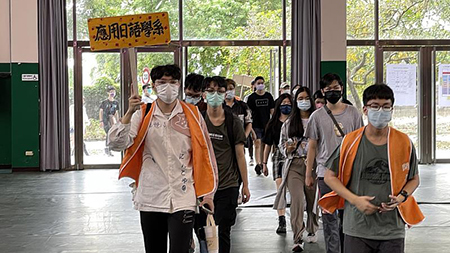 新生們報到圖片