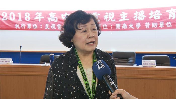 第2屆主播記者培訓營 學員走出戶外做專題_台塑資深副總黃振青圖片